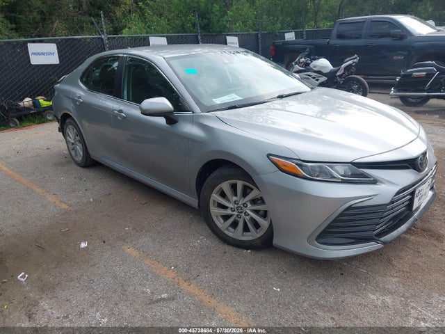 2021 Toyota Camry Le მანქანა იყიდება აუქციონზე, vin: 4T1C11AK3MU466029, აუქციონის ნომერი: 45738684