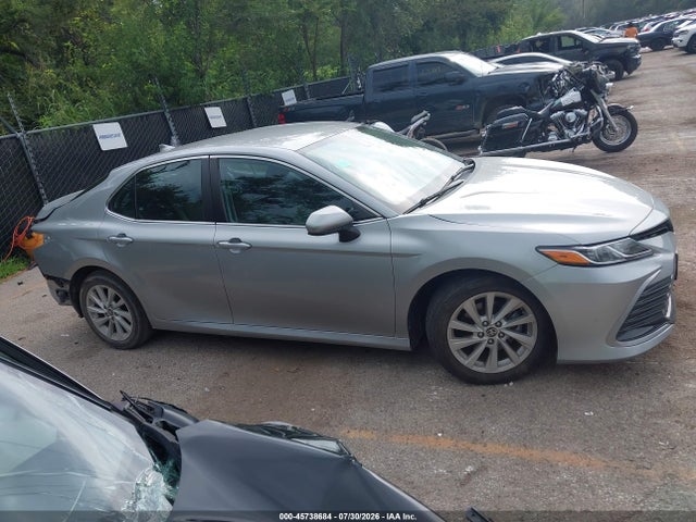 Продаж на аукціоні авто 2021 Toyota Camry Le, vin: 4T1C11AK3MU466029, номер лоту: 45738684