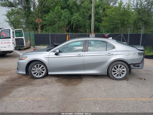 Продаж на аукціоні авто 2021 Toyota Camry Le, vin: 4T1C11AK3MU466029, номер лоту: 45738684