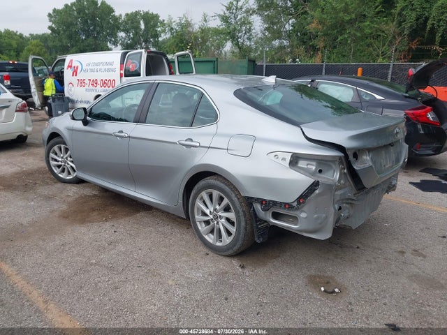 Продаж на аукціоні авто 2021 Toyota Camry Le, vin: 4T1C11AK3MU466029, номер лоту: 45738684