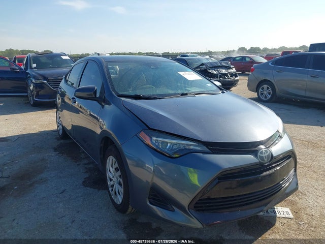 2018 Toyota Corolla Le მანქანა იყიდება აუქციონზე, vin: 5YFBURHE7JP830631, აუქციონის ნომერი: 45738686