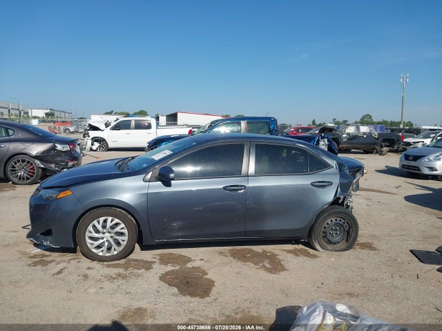 2018 Toyota Corolla Le მანქანა იყიდება აუქციონზე, vin: 5YFBURHE7JP830631, აუქციონის ნომერი: 45738686