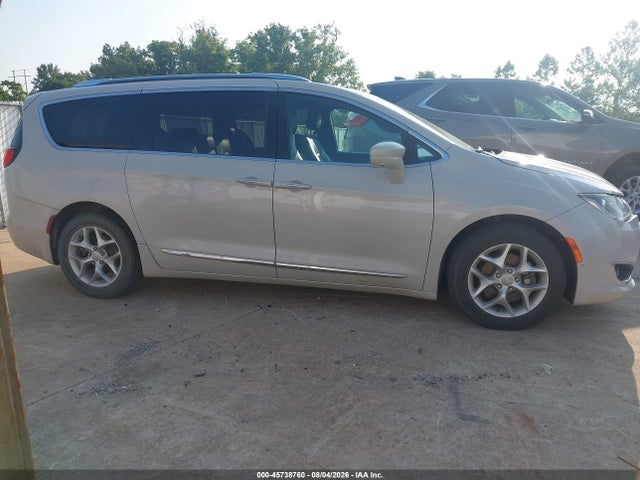 45738760 :رقم المزاد ، 2C4RC1EG6KR746620 vin ، 2019 Chrysler Pacifica 35th Anniversary Touring L Plus مزاد بيع