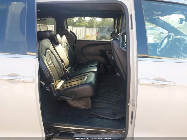 45738760 :رقم المزاد ، 2C4RC1EG6KR746620 vin ، 2019 Chrysler Pacifica 35th Anniversary Touring L Plus مزاد بيع