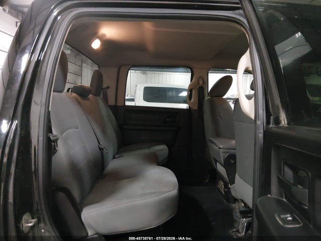 45738761 :رقم المزاد ، 3C6RR7KT9GG266059 vin ، 2016 Ram 1500 St مزاد بيع