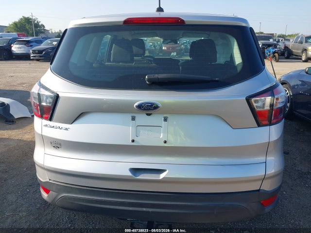 45738823 :رقم المزاد ، 1FMCU0F77JUD43657 vin ، 2018 Ford Escape S مزاد بيع