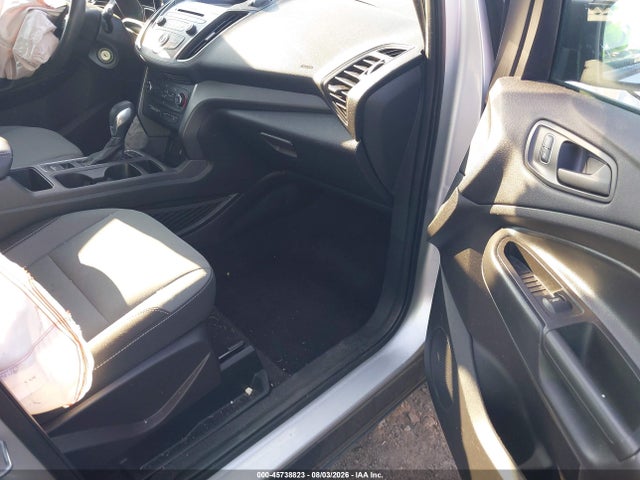 45738823 :رقم المزاد ، 1FMCU0F77JUD43657 vin ، 2018 Ford Escape S مزاد بيع