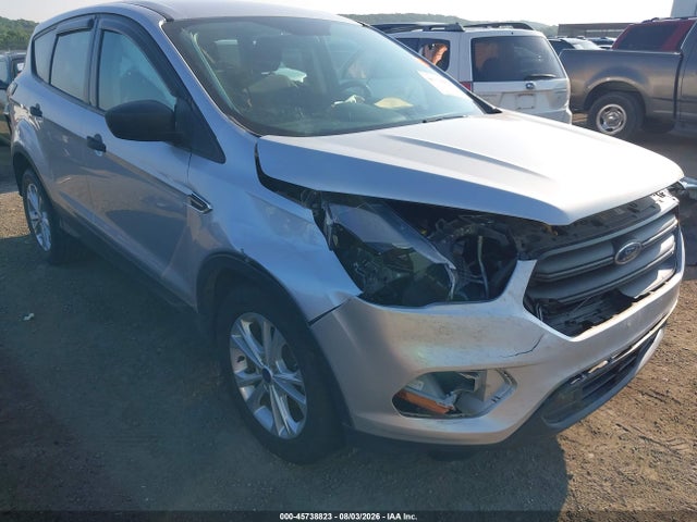 45738823 :رقم المزاد ، 1FMCU0F77JUD43657 vin ، 2018 Ford Escape S مزاد بيع