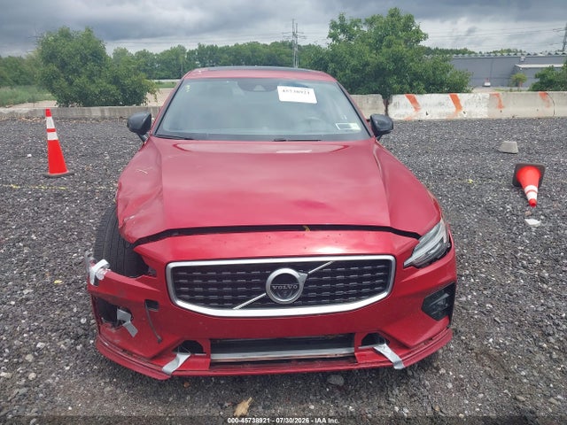 Продаж на аукціоні авто 2019 Volvo S60 T6 R-design, vin: 7JRA22TMXKG001001, номер лоту: 45738921