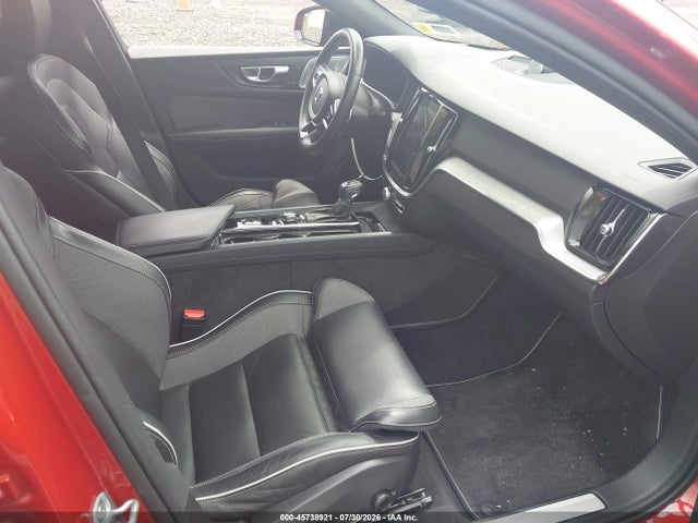 Продаж на аукціоні авто 2019 Volvo S60 T6 R-design, vin: 7JRA22TMXKG001001, номер лоту: 45738921