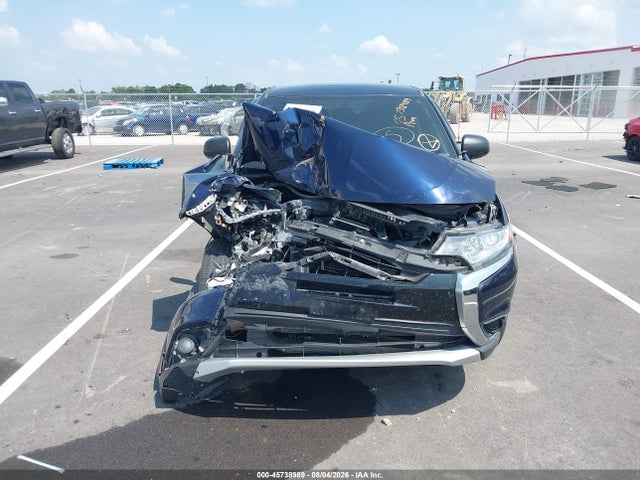 Продаж на аукціоні авто 2018 Mitsubishi Outlander Es, vin: JA4AD2A36JZ052396, номер лоту: 45738989