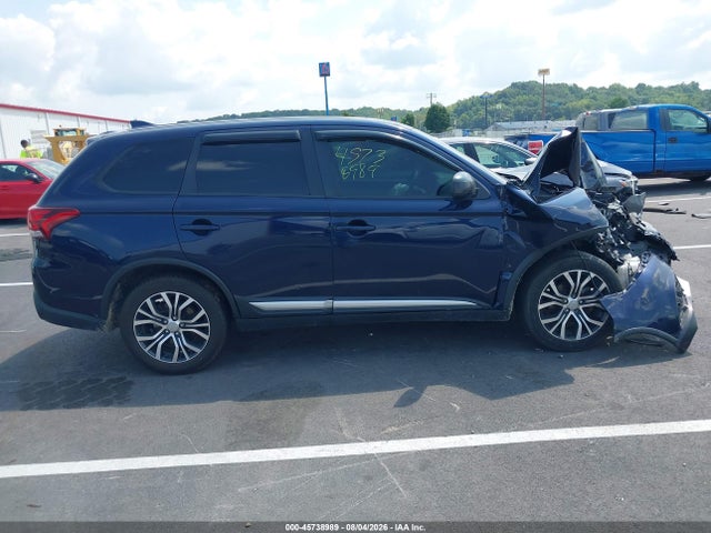 Продаж на аукціоні авто 2018 Mitsubishi Outlander Es, vin: JA4AD2A36JZ052396, номер лоту: 45738989