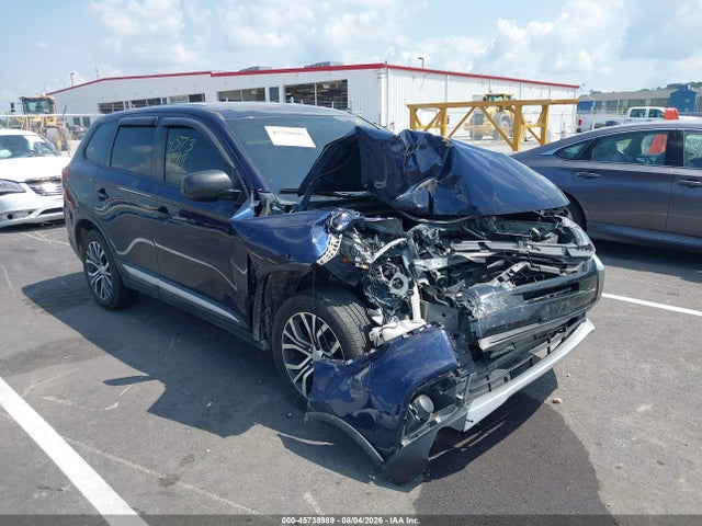 Продаж на аукціоні авто 2018 Mitsubishi Outlander Es, vin: JA4AD2A36JZ052396, номер лоту: 45738989