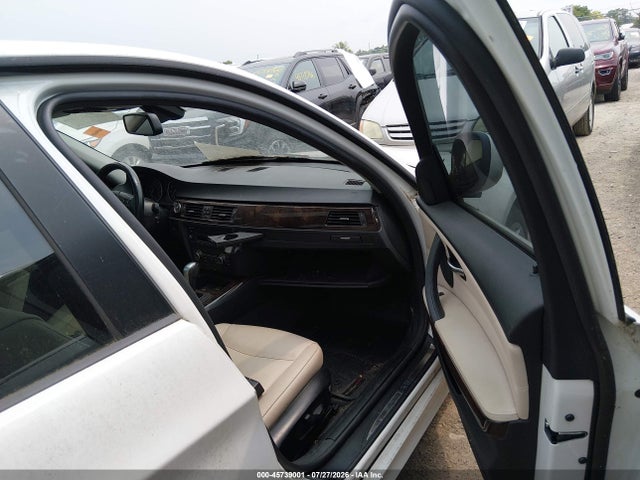 2011 Bmw 328i Xdrive მანქანა იყიდება აუქციონზე, vin: WBAPK7C59BF083689, აუქციონის ნომერი: 45739001