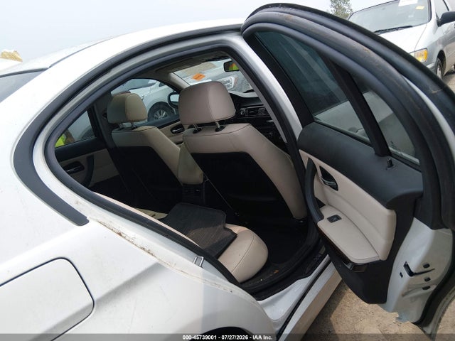 2011 Bmw 328i Xdrive მანქანა იყიდება აუქციონზე, vin: WBAPK7C59BF083689, აუქციონის ნომერი: 45739001