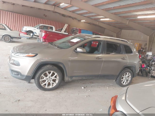 Продаж на аукціоні авто 2017 Jeep Cherokee Latitude, vin: 1C4PJLCB1HW643329, номер лоту: 45739025