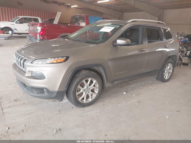 Продаж на аукціоні авто 2017 Jeep Cherokee Latitude, vin: 1C4PJLCB1HW643329, номер лоту: 45739025