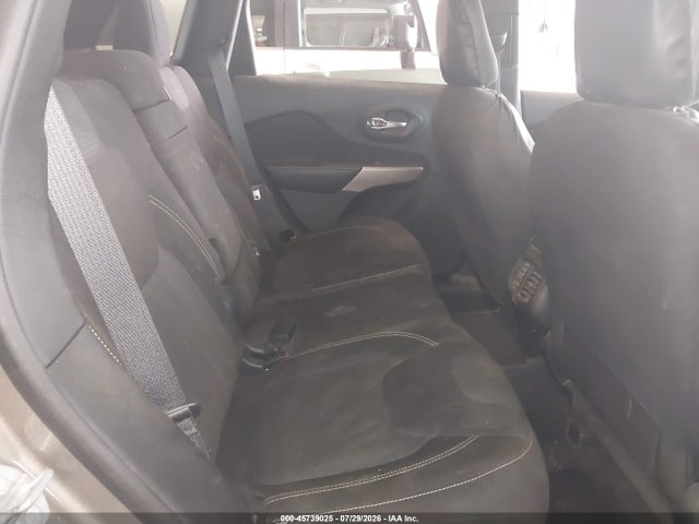Продаж на аукціоні авто 2017 Jeep Cherokee Latitude, vin: 1C4PJLCB1HW643329, номер лоту: 45739025