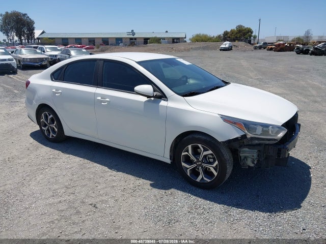 2019 3KPF24AD4KE109231 main image