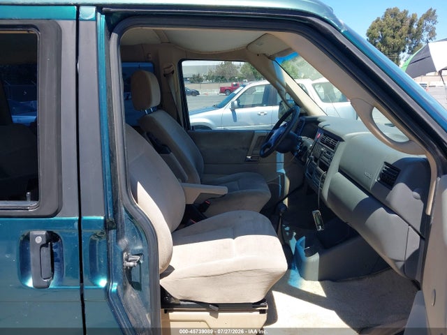 2002 Volkswagen Eurovan Gls მანქანა იყიდება აუქციონზე, vin: WV2KB47002H061841, აუქციონის ნომერი: 45739089