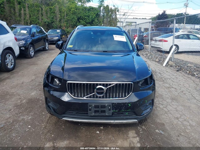 2022 Volvo Xc40 T5 Inscription მანქანა იყიდება აუქციონზე, vin: YV4162UL0N2757010, აუქციონის ნომერი: 45739094