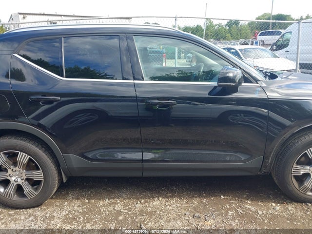 2022 Volvo Xc40 T5 Inscription მანქანა იყიდება აუქციონზე, vin: YV4162UL0N2757010, აუქციონის ნომერი: 45739094