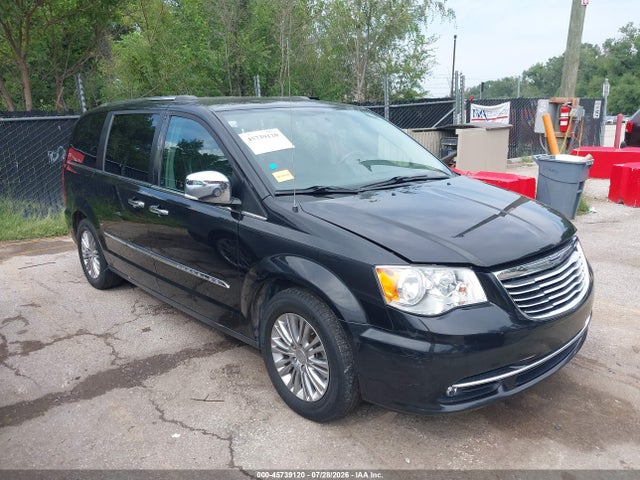 2015 Chrysler Town & Country Touring-l მანქანა იყიდება აუქციონზე, vin: 2C4RC1CG6FR742530, აუქციონის ნომერი: 45739120
