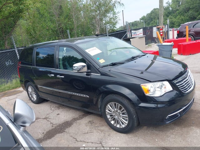 2015 Chrysler Town & Country Touring-l მანქანა იყიდება აუქციონზე, vin: 2C4RC1CG6FR742530, აუქციონის ნომერი: 45739120