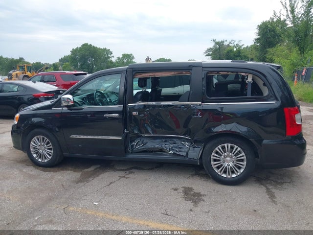 2015 Chrysler Town & Country Touring-l მანქანა იყიდება აუქციონზე, vin: 2C4RC1CG6FR742530, აუქციონის ნომერი: 45739120