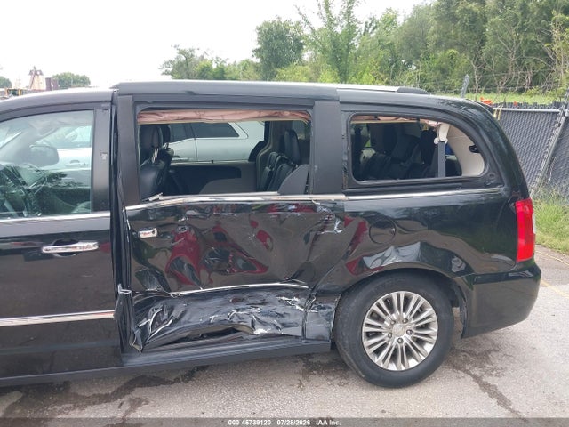 2015 Chrysler Town & Country Touring-l მანქანა იყიდება აუქციონზე, vin: 2C4RC1CG6FR742530, აუქციონის ნომერი: 45739120