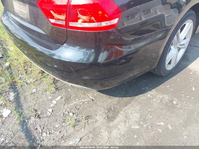 2014 Volkswagen Passat 1.8t Se მანქანა იყიდება აუქციონზე, vin: 1VWBT7A3XEC074563, აუქციონის ნომერი: 45739155