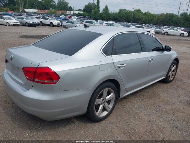 45739177 :رقم المزاد ، 1VWBT7A31EC067064 vin ، 2014 Volkswagen Passat 1.8t Se مزاد بيع