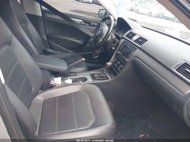 45739177 :رقم المزاد ، 1VWBT7A31EC067064 vin ، 2014 Volkswagen Passat 1.8t Se مزاد بيع