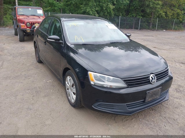 2014 Volkswagen Jetta 1.8t Se მანქანა იყიდება აუქციონზე, vin: 3VWB17AJ5EM439248, აუქციონის ნომერი: 45739182