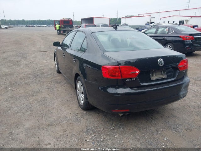 45739182 :رقم المزاد ، 3VWB17AJ5EM439248 vin ، 2014 Volkswagen Jetta 1.8t Se مزاد بيع