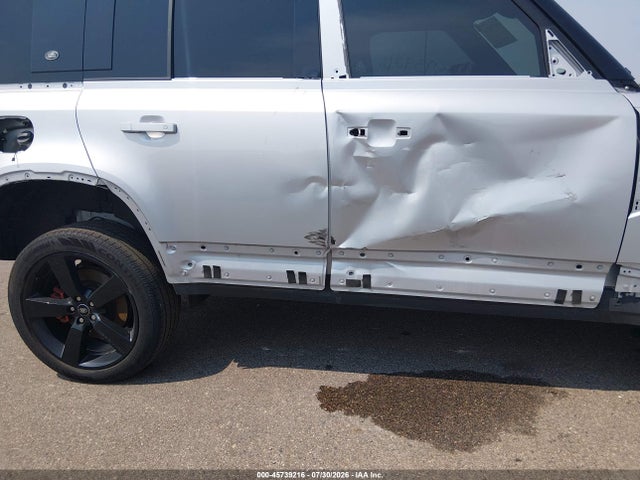 Продажа на аукционе авто 2022 Land Rover Defender 110 X, vin: SALEX7RU6N2065164, номер лота: 45739216
