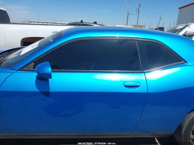 Продажа на аукционе авто 2023 Dodge Challenger Sxt, vin: 2C3CDZAG0PH597355, номер лота: 45739290