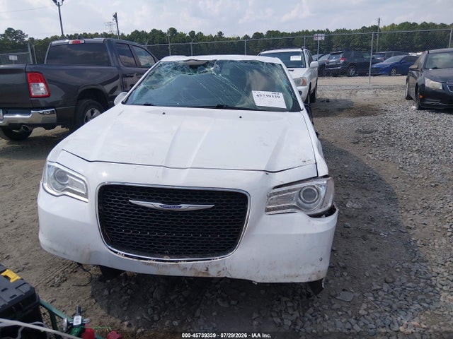 2021 Chrysler 300 Touring L მანქანა იყიდება აუქციონზე, vin: 2C3CCAAG4MH516048, აუქციონის ნომერი: 45739339