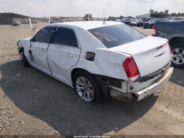 2021 Chrysler 300 Touring L მანქანა იყიდება აუქციონზე, vin: 2C3CCAAG4MH516048, აუქციონის ნომერი: 45739339
