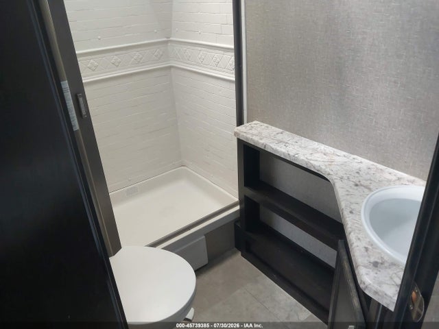 Imagine Grand Design 2019 573TE3229K6616142 Image 12