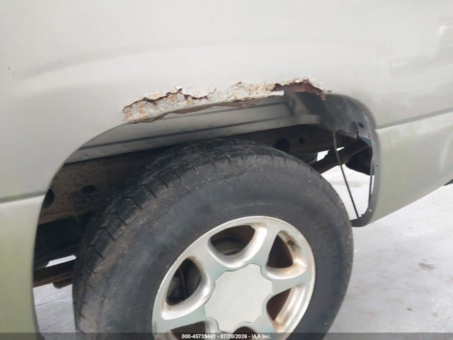 2002 Gmc Sierra 1500 Sle მანქანა იყიდება აუქციონზე, vin: 2GTEC19V621106364, აუქციონის ნომერი: 45739441