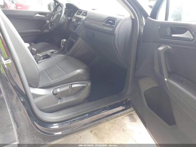 45739476 :رقم المزاد ، 3VV3B7AX8JM082703 vin ، 2018 Volkswagen Tiguan 2.0t Se/2.0t Sel مزاد بيع