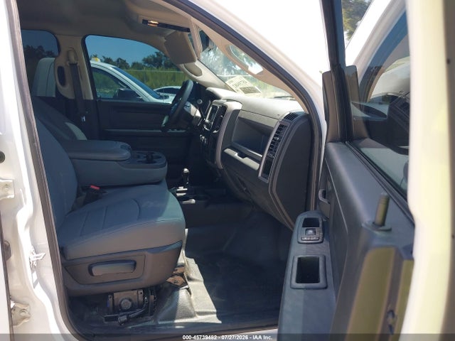 Продажа на аукционе авто 2017 Ram 2500 Tradesman  4x4 6'4 Box, vin: 3C6UR5CL6HG683511, номер лота: 45739482