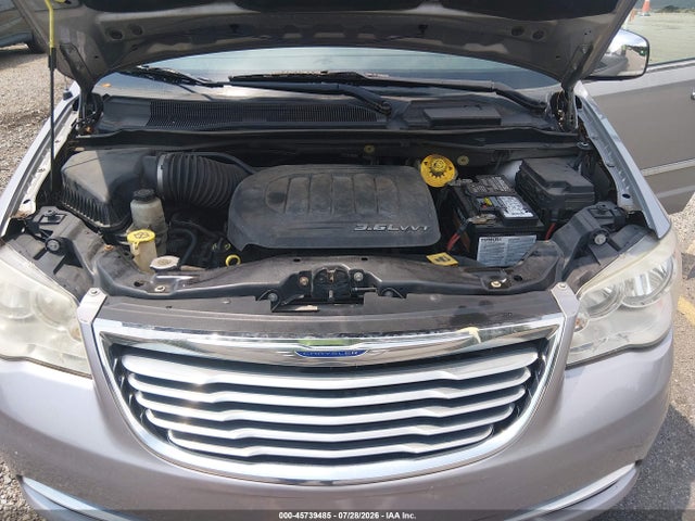 45739485 :رقم المزاد ، 2C4RC1JG9GR239157 vin ، 2016 Chrysler Town & Country Limited مزاد بيع