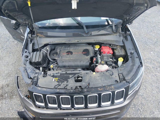 45739527 :رقم المزاد ، 3C4NJDBB1KT847236 vin ، 2019 Jeep Compass Latitude 4x4 مزاد بيع