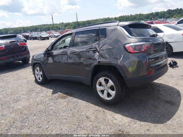45739527 :رقم المزاد ، 3C4NJDBB1KT847236 vin ، 2019 Jeep Compass Latitude 4x4 مزاد بيع