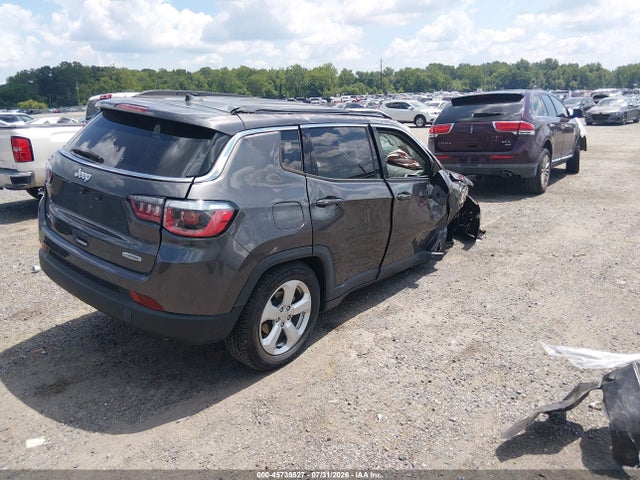 45739527 :رقم المزاد ، 3C4NJDBB1KT847236 vin ، 2019 Jeep Compass Latitude 4x4 مزاد بيع