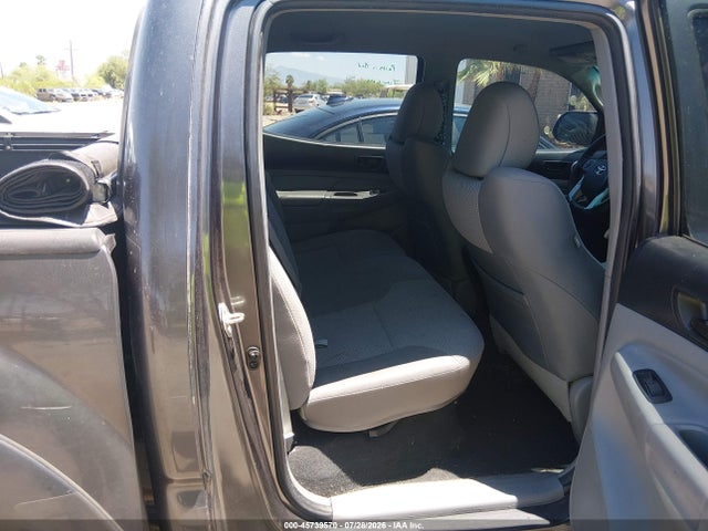 Toyota Tacoma Base V6 2015 3TMLU4EN4FM171840 Image 8