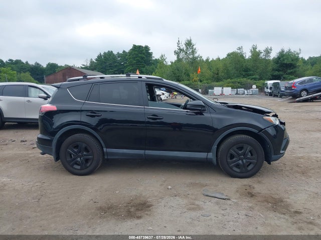 2T3BFREV5HW614629 Toyota RAV4 LE