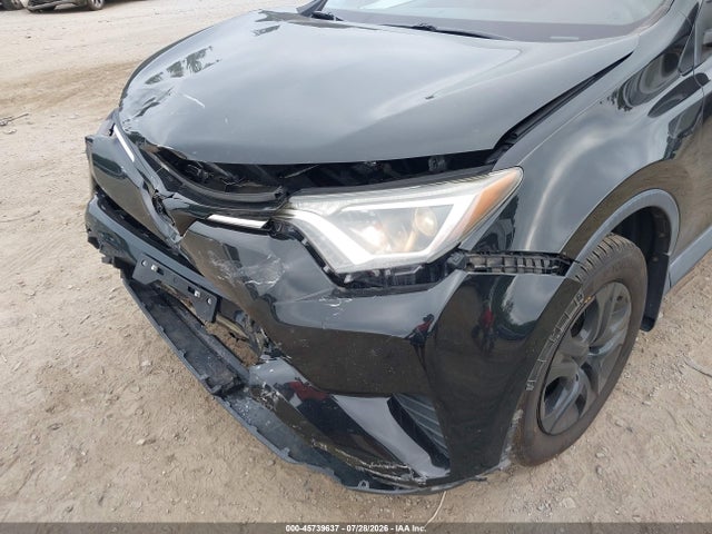 2T3BFREV5HW614629 Toyota RAV4 LE